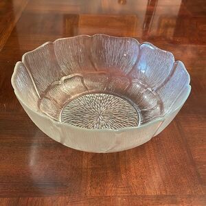 Arcoroc 9" Fleur France Glass Serving Bowl Salad Veggie